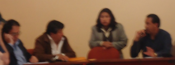 Patricia Catucuago con el Alcalde y algunos consejales
